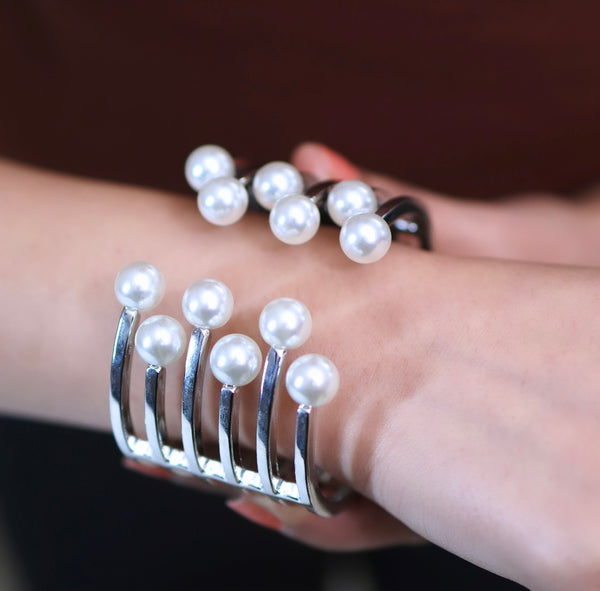 Openable Pearl Bracelet