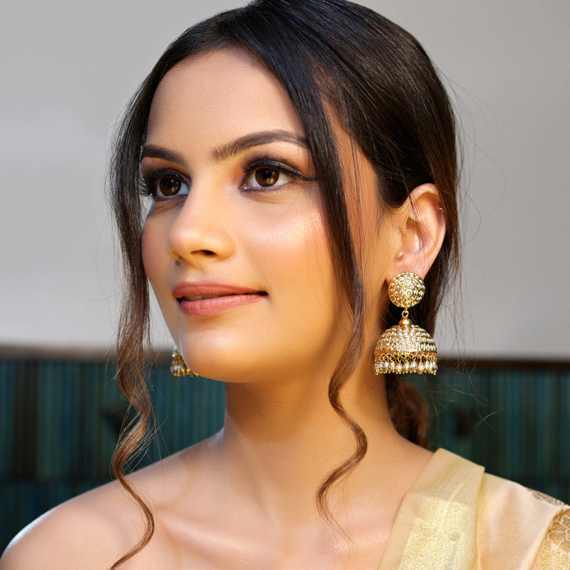 Aamira Jadau Jhumki