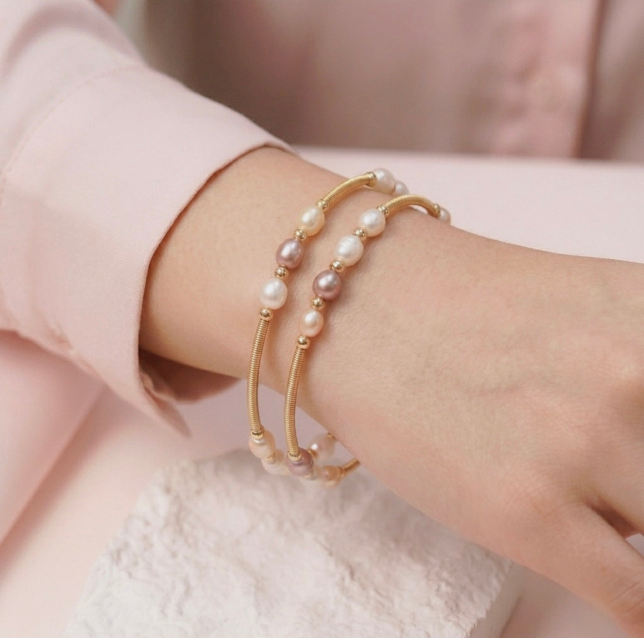 Akshi Openable Pearl and Gold Bracelet cum Bangles