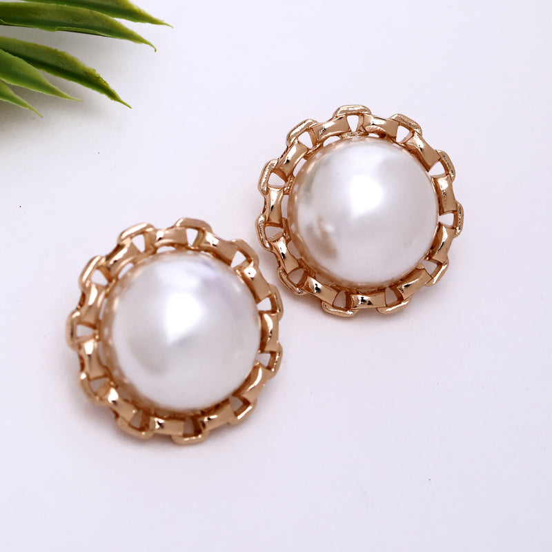 Ritvi Pearl Studs