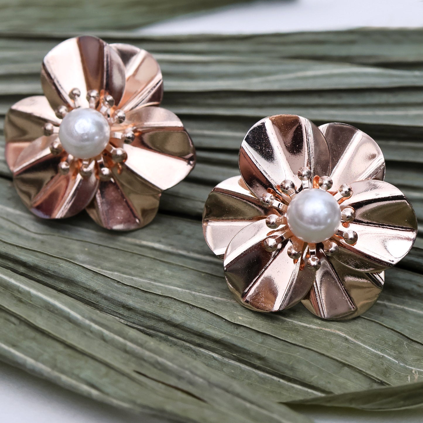 Rosegold Flower Earrings