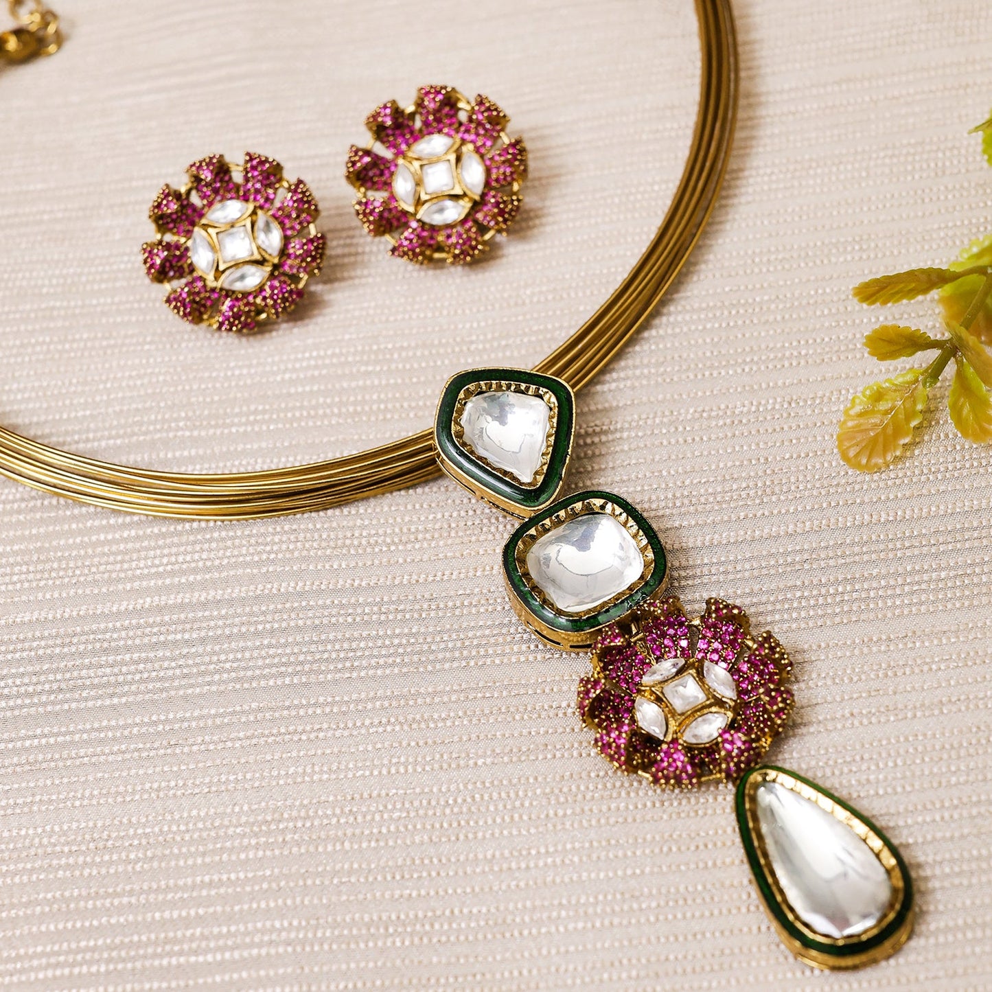 Uncut Polki Hasli Necklace Set