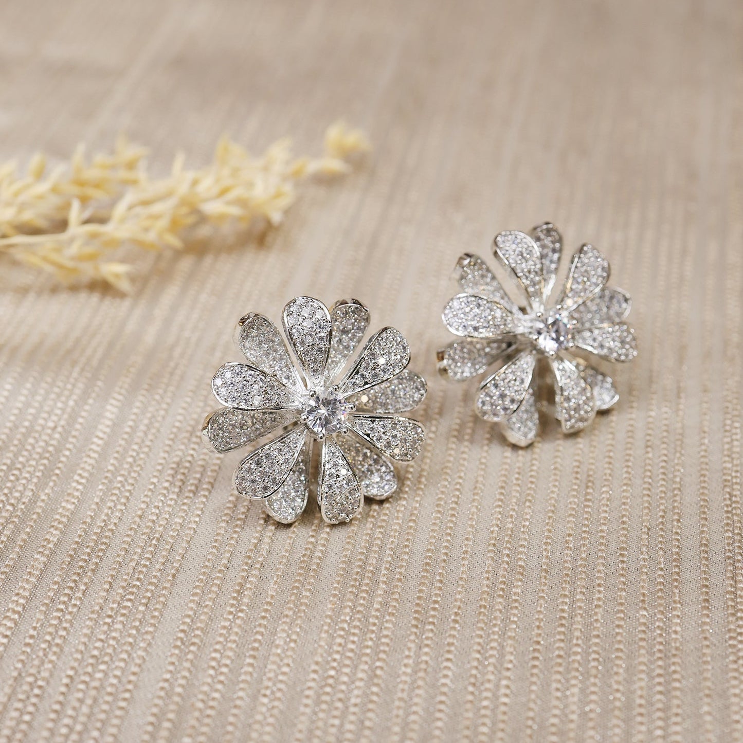 Flora Zirconia Earrings