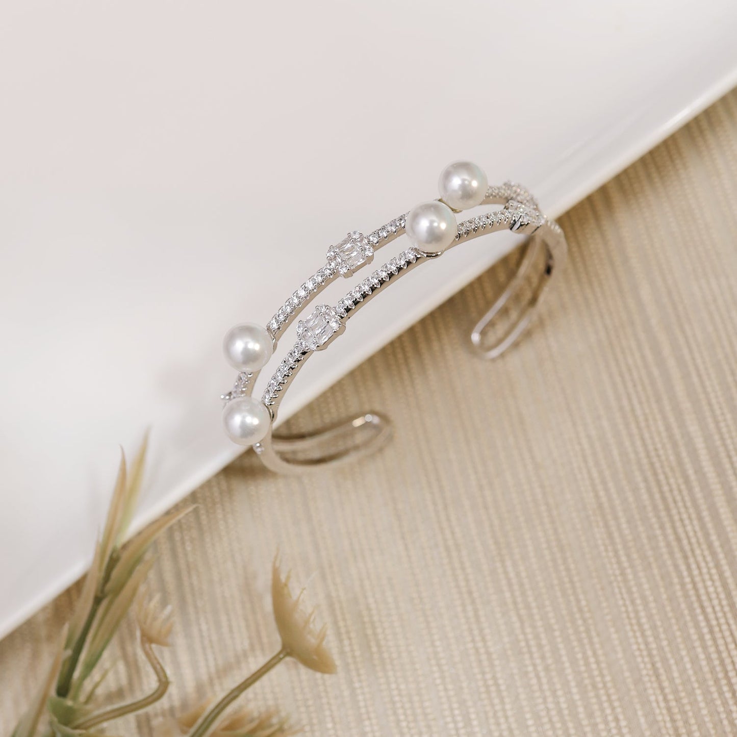 Mishika Pearl Bracelet