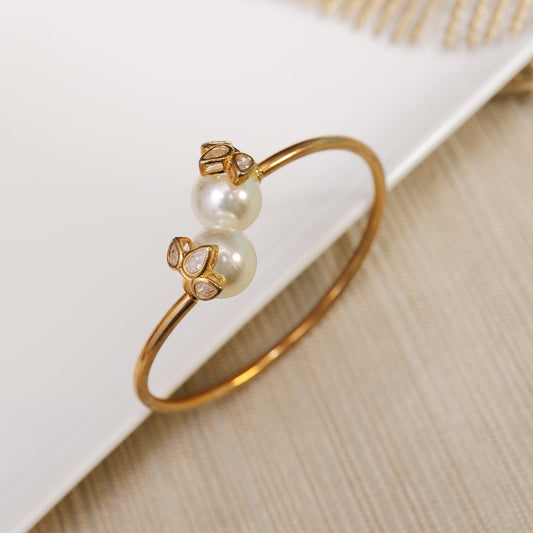 Rosegold Toned Pearl Overlap Bracelet