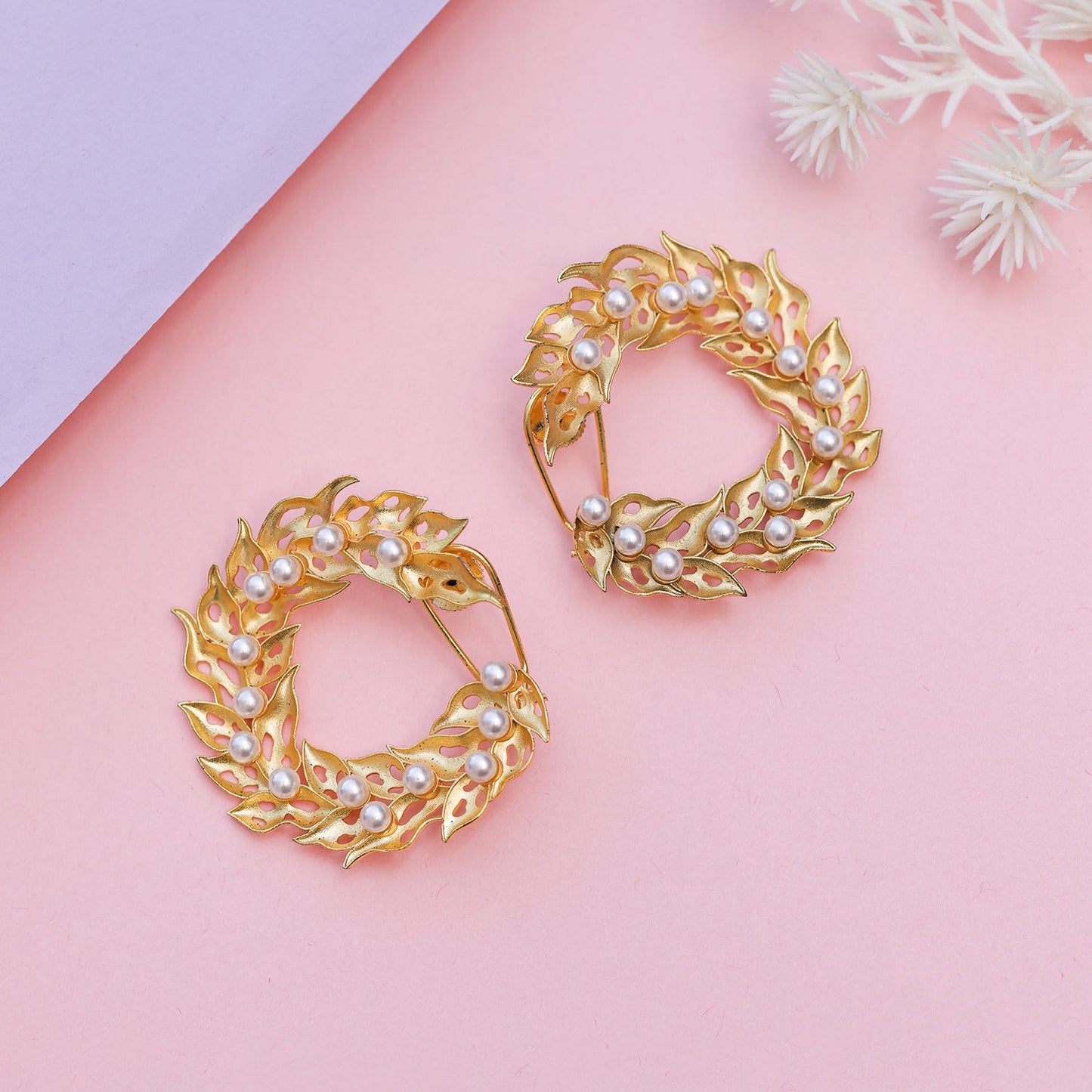 Rihanna Pearl Earrings