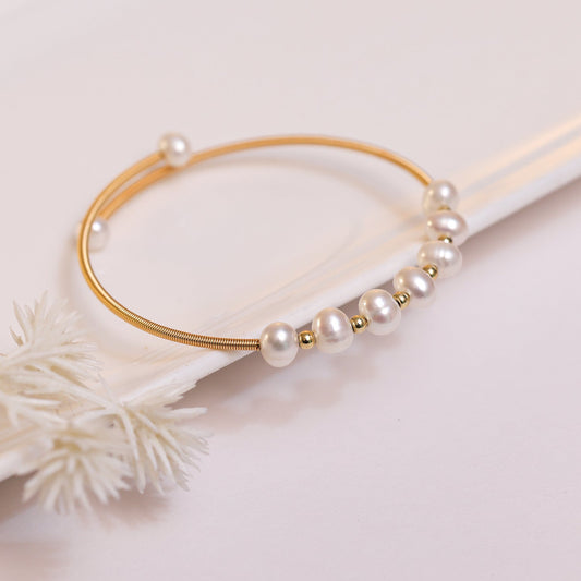 Linear White Pearl Bracelet