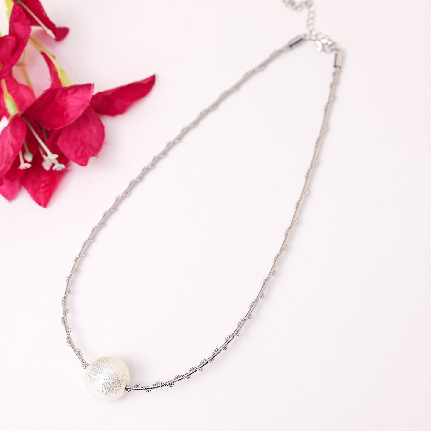 Wired Pearl Hasli Necklace