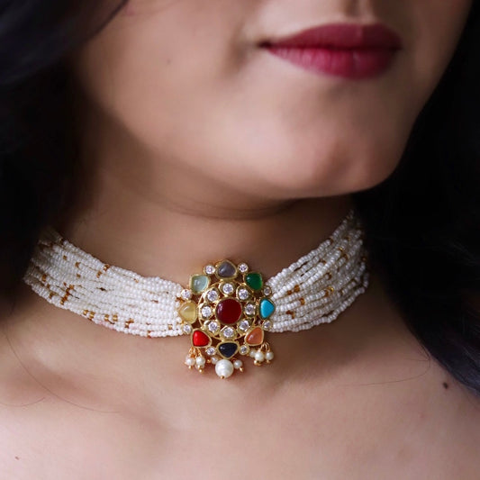 Aanvi Multicoloured Chokar Necklace