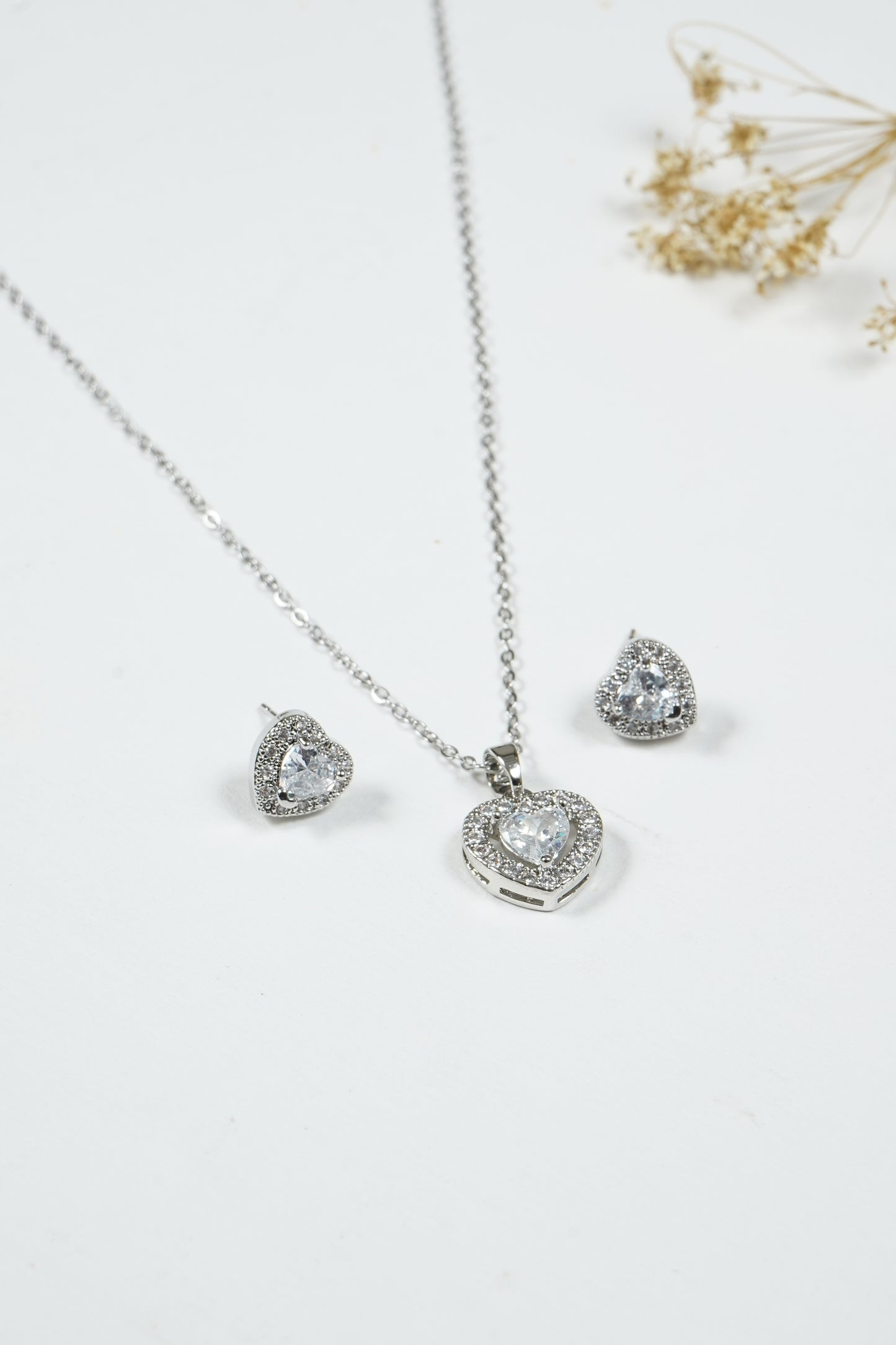 Heart Shaped Pendant Necklace Set