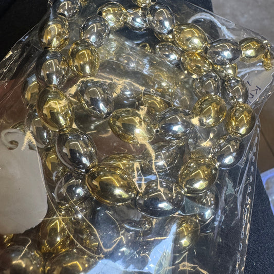 Two Toned Oval Beads Necklace