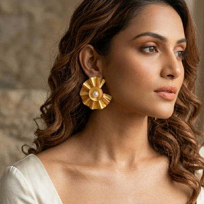 Modern Pearl Stud Earrings