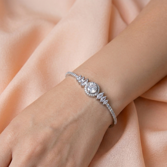 Pointer Shaped Zirconia Bracelet