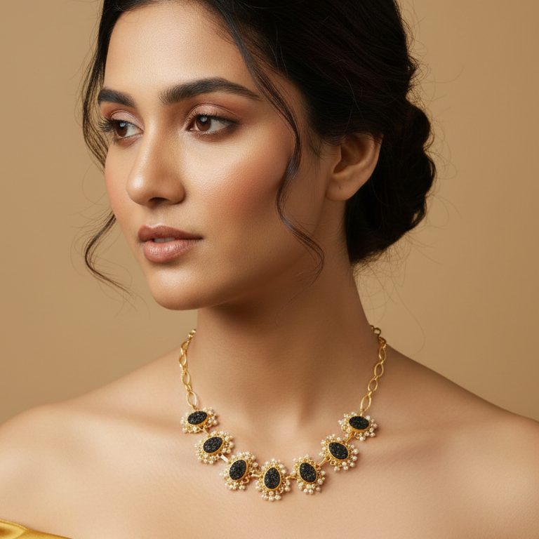 Midnight Pearl Elegance Necklace