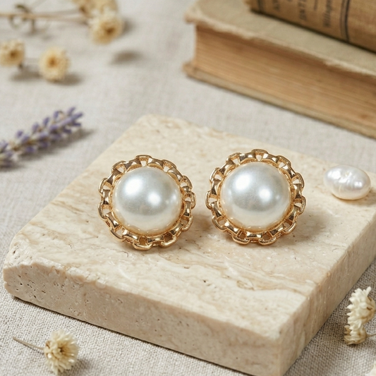 Bella Pearl Stud Earrings