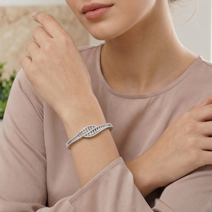 Tanuja Openable Zirconia Bracelet