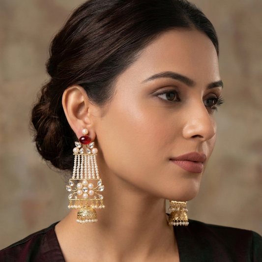 Divisha Pearl Chandbali