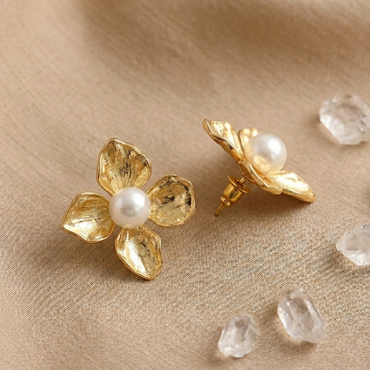 Zedal Gold and Pearl Studs