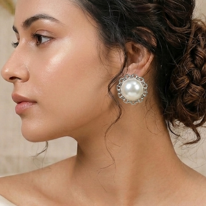 Bella Pearl Stud Earrings