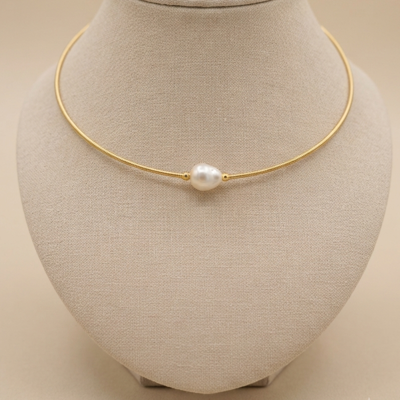 Fresh Water Pearl Hasli Necklace