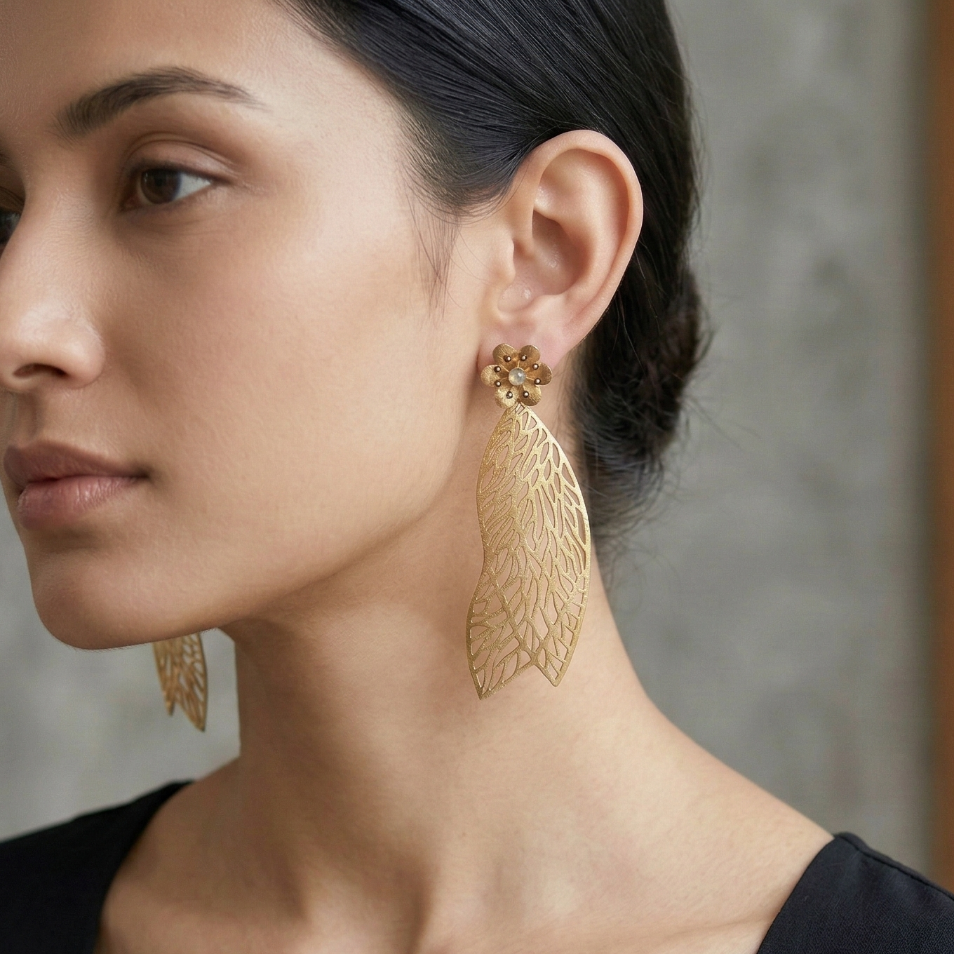 Keerti Leaf Earrings