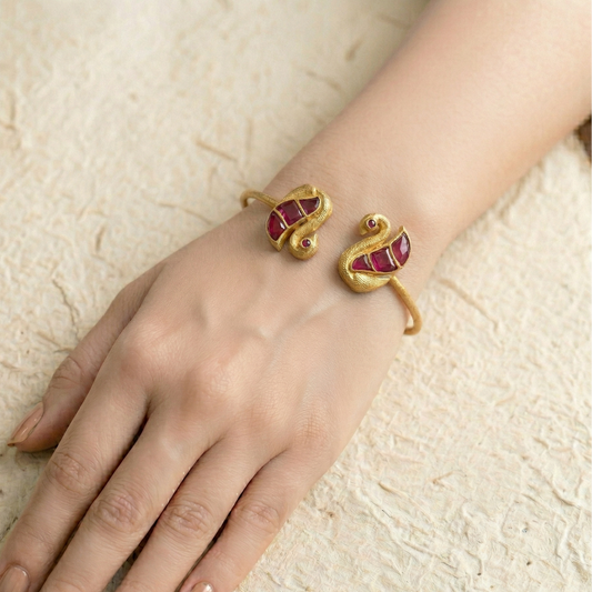 Swan Coloured Stone Bracelet