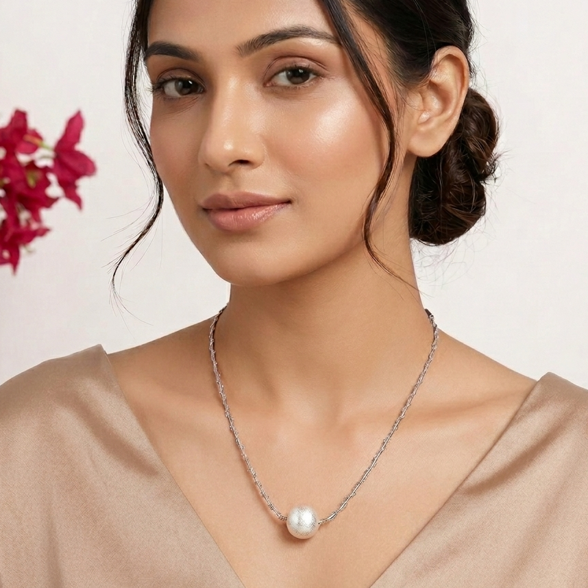 Wired Pearl Hasli Necklace