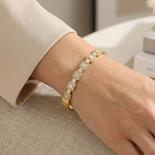 Mother of Pearl Openable Bracelet