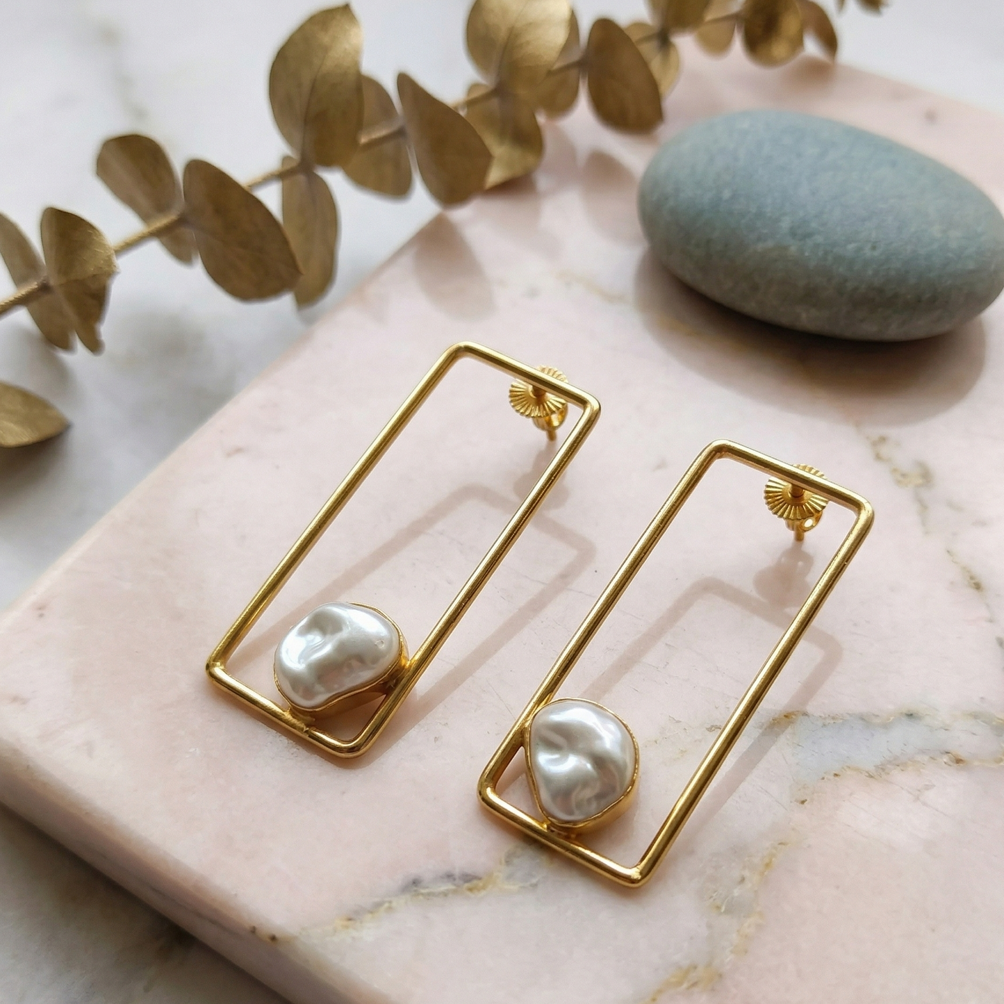 White Pearls Druzy Earrings