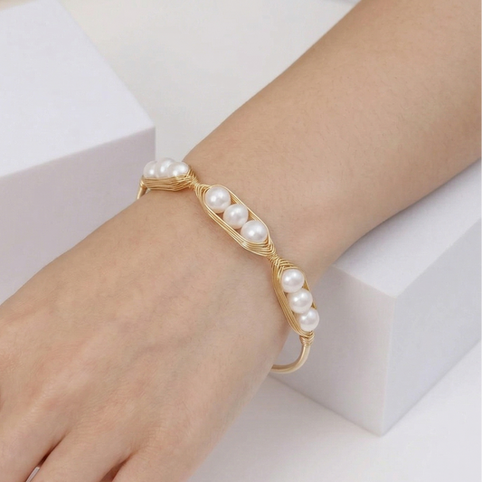 Amaara Openable Pearl Bracelet
