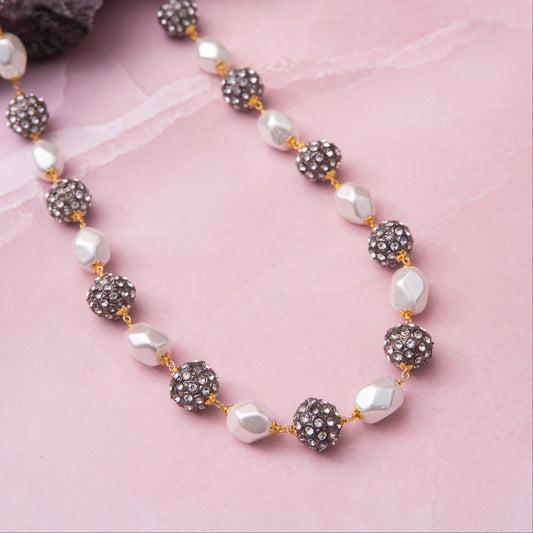 Adeeva Zirconia Beads Pearl Necklace