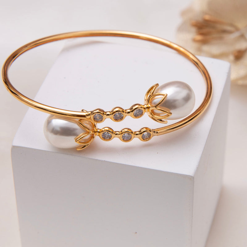 Aarya Gold Plated Pearl Bracelet