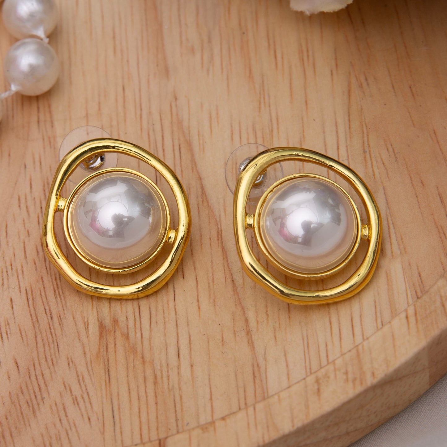 Avni Pearl Studs