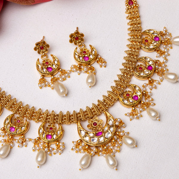 Nadira Gold Necklace Set