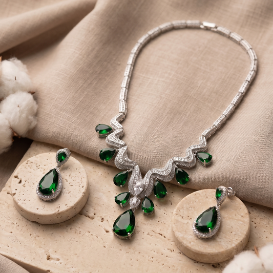 Tear drop embrled necklace set