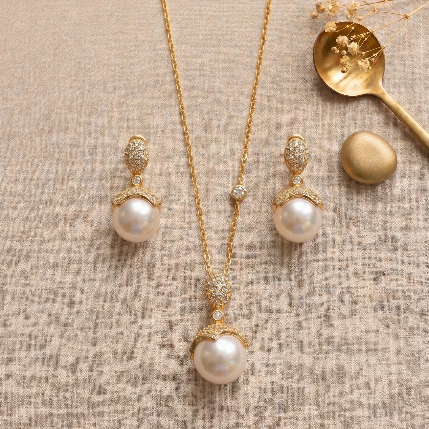 White Pearl necklace set