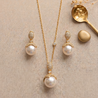 White Pearl necklace set