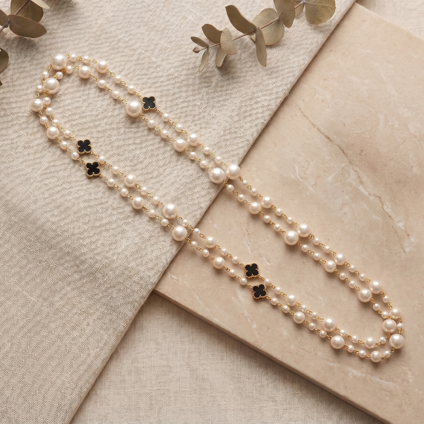 Double layer pearl necklace