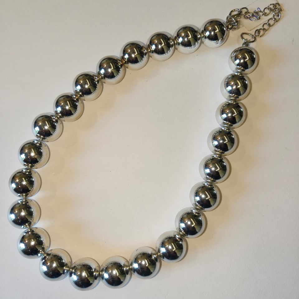 Silver Pearls Necklace