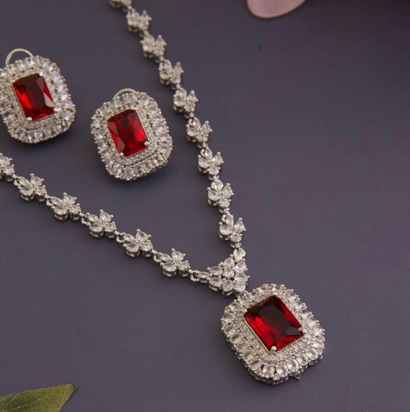 Xenia Necklace Set