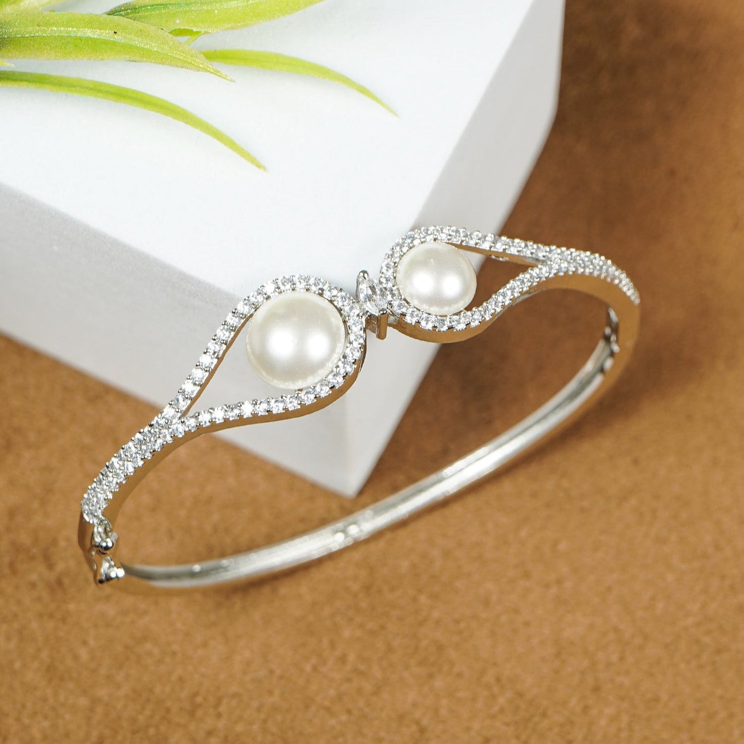 Ziyah Openable Pearl Bracelet