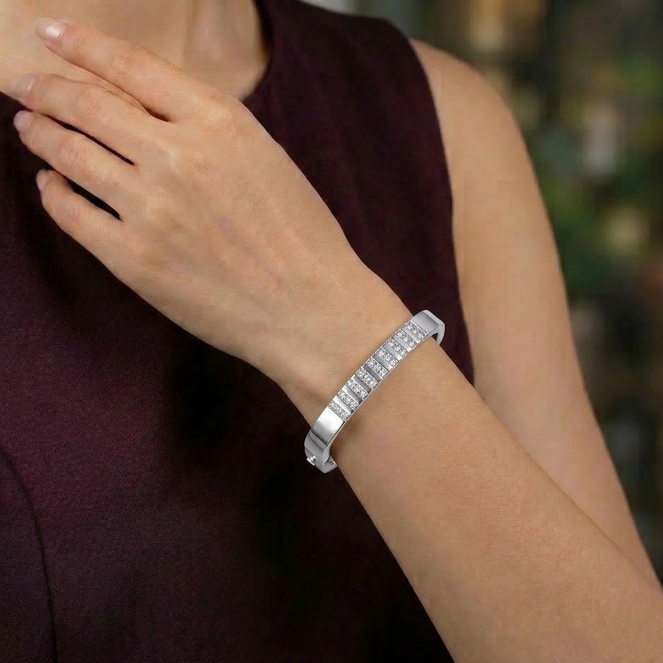 Square Shaped Openable Bracelet