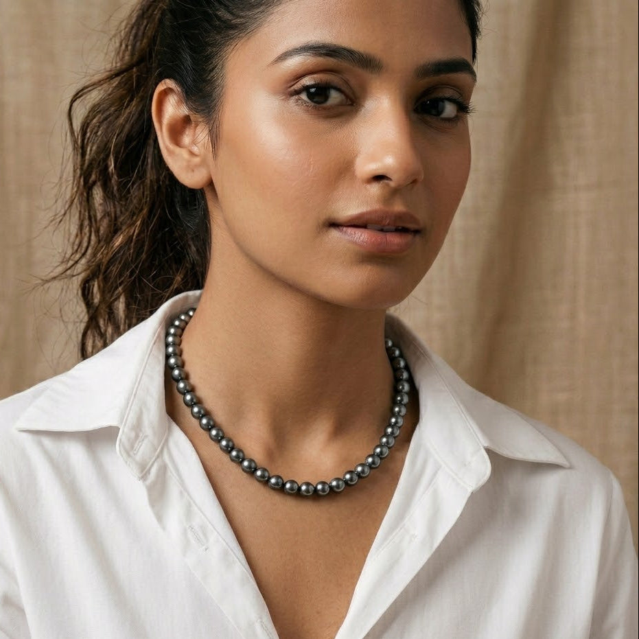 Light grey single Line Necklace