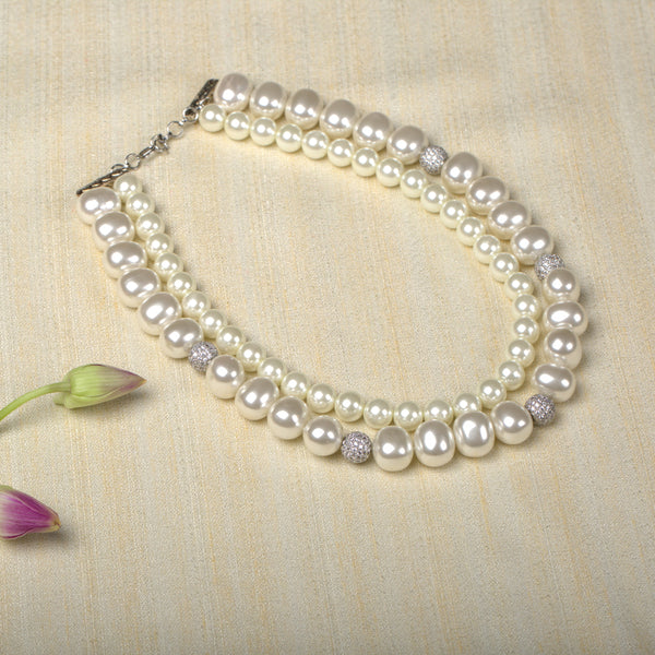 Pearl beaded necklace