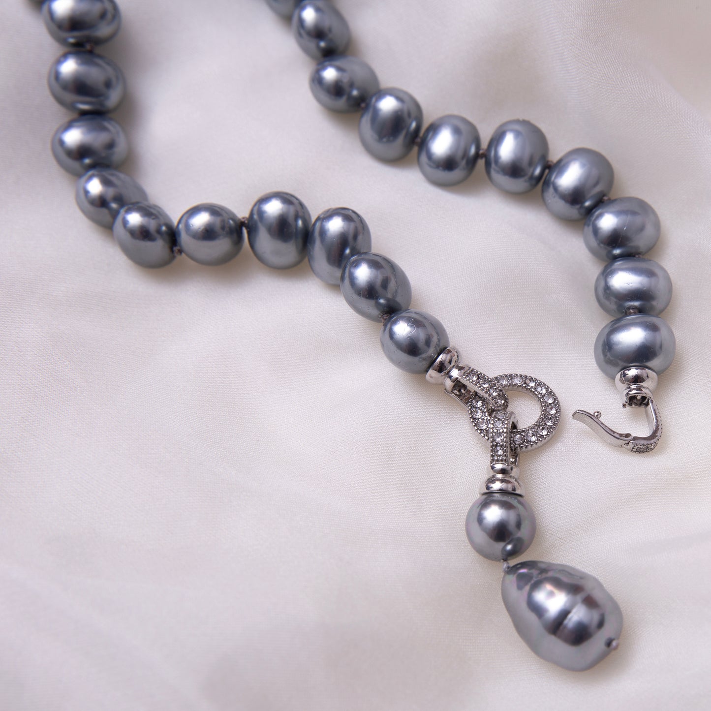 Aarohi Grey Pearl Necklace