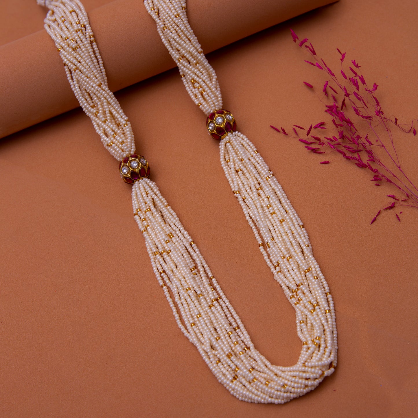 Shambhvi White and Gold Necklace